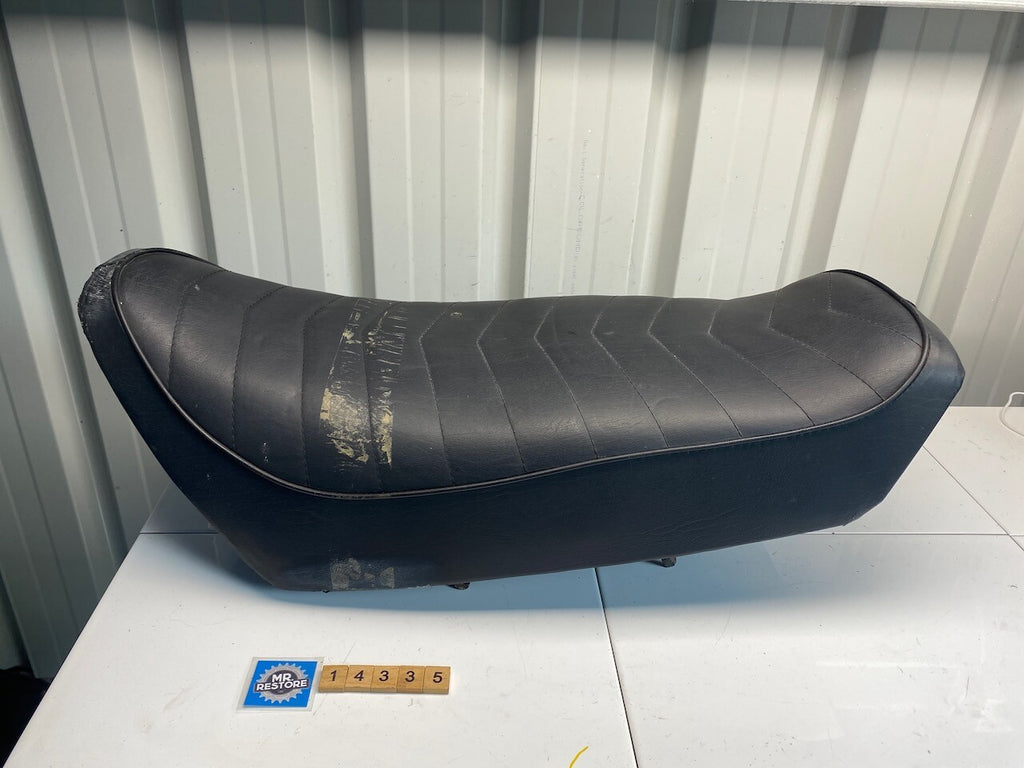 Yamaha XZ550 Seat & Latches