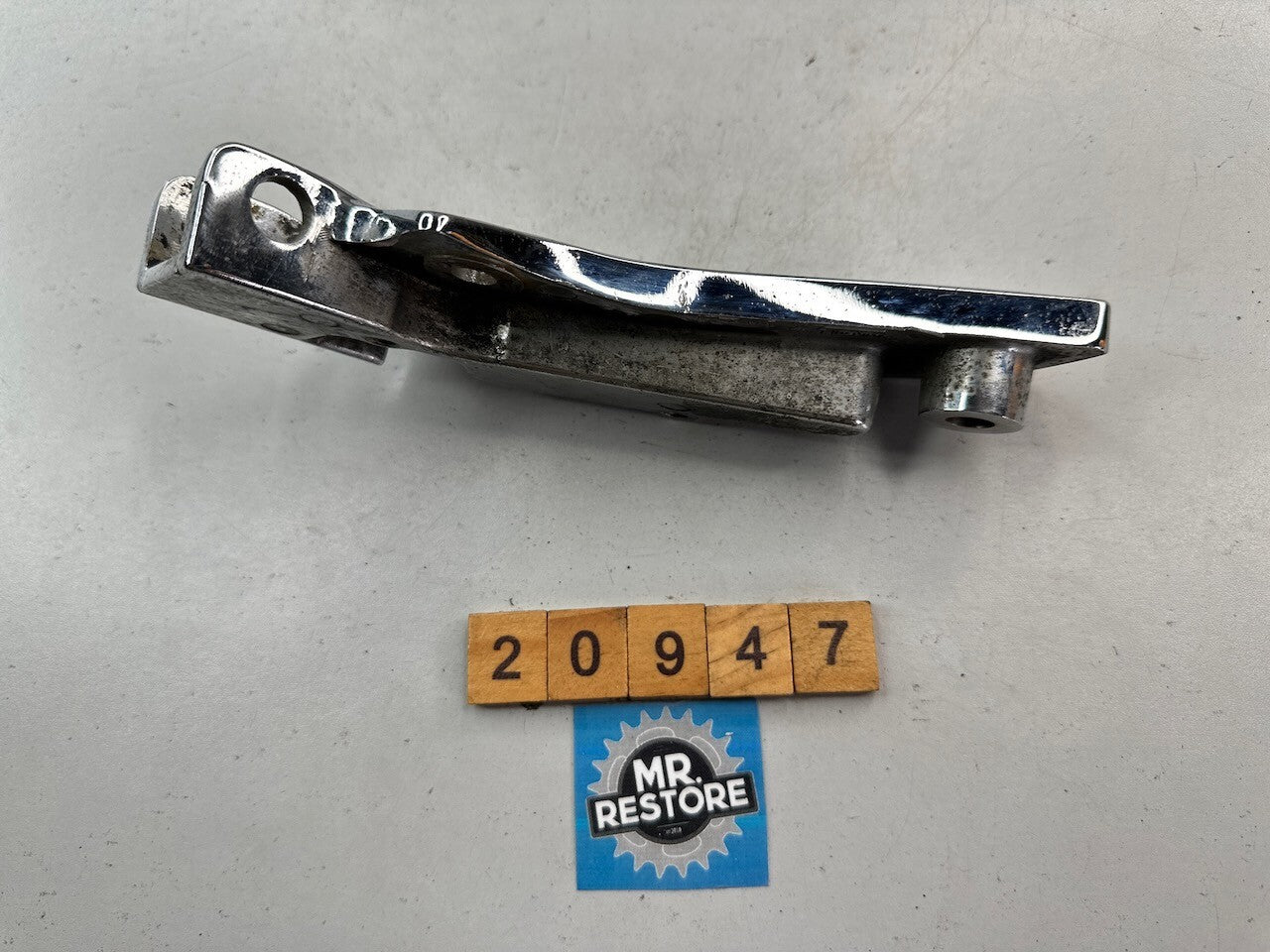 Yamaha XV1100 XV1000 XV750 Virago Pillion L/H Foot Rest Peg Bracket 1RM-27430-01