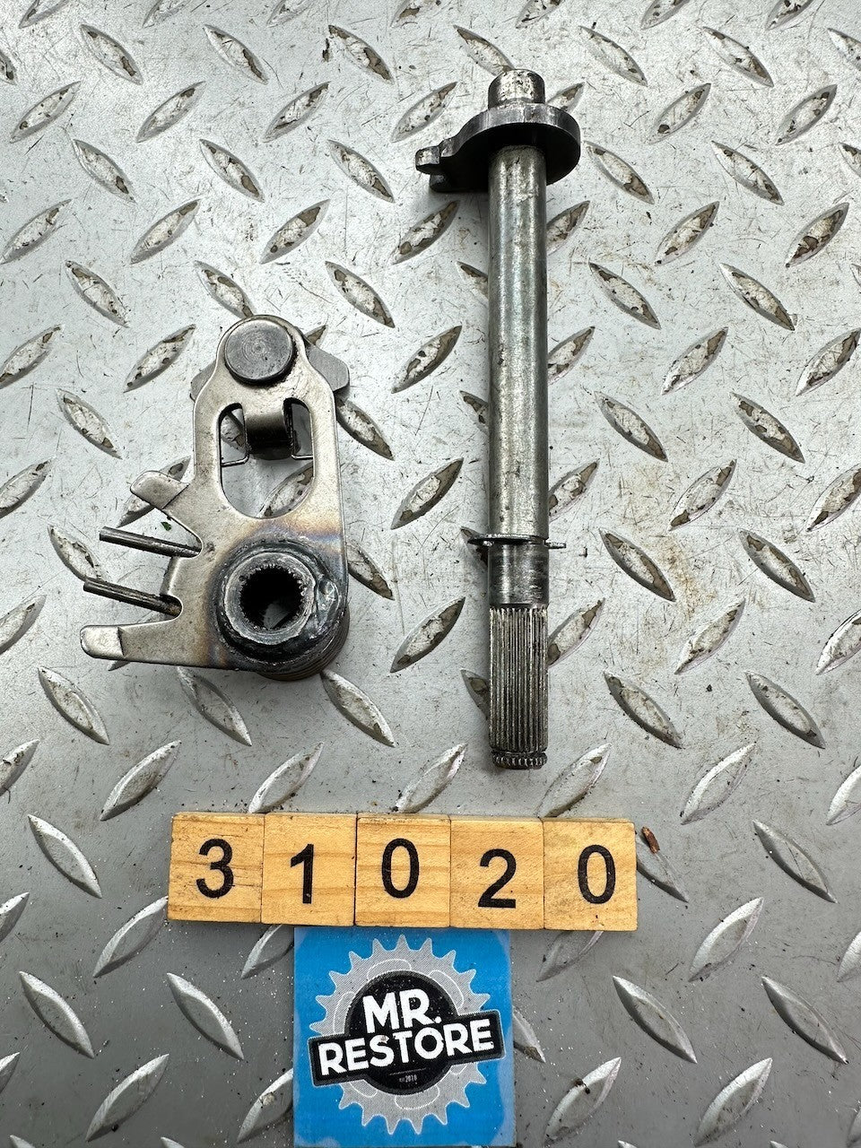 Yamaha TT600 83-95 XT600 XT500 Gear Shift Spindle & Lever Assy.