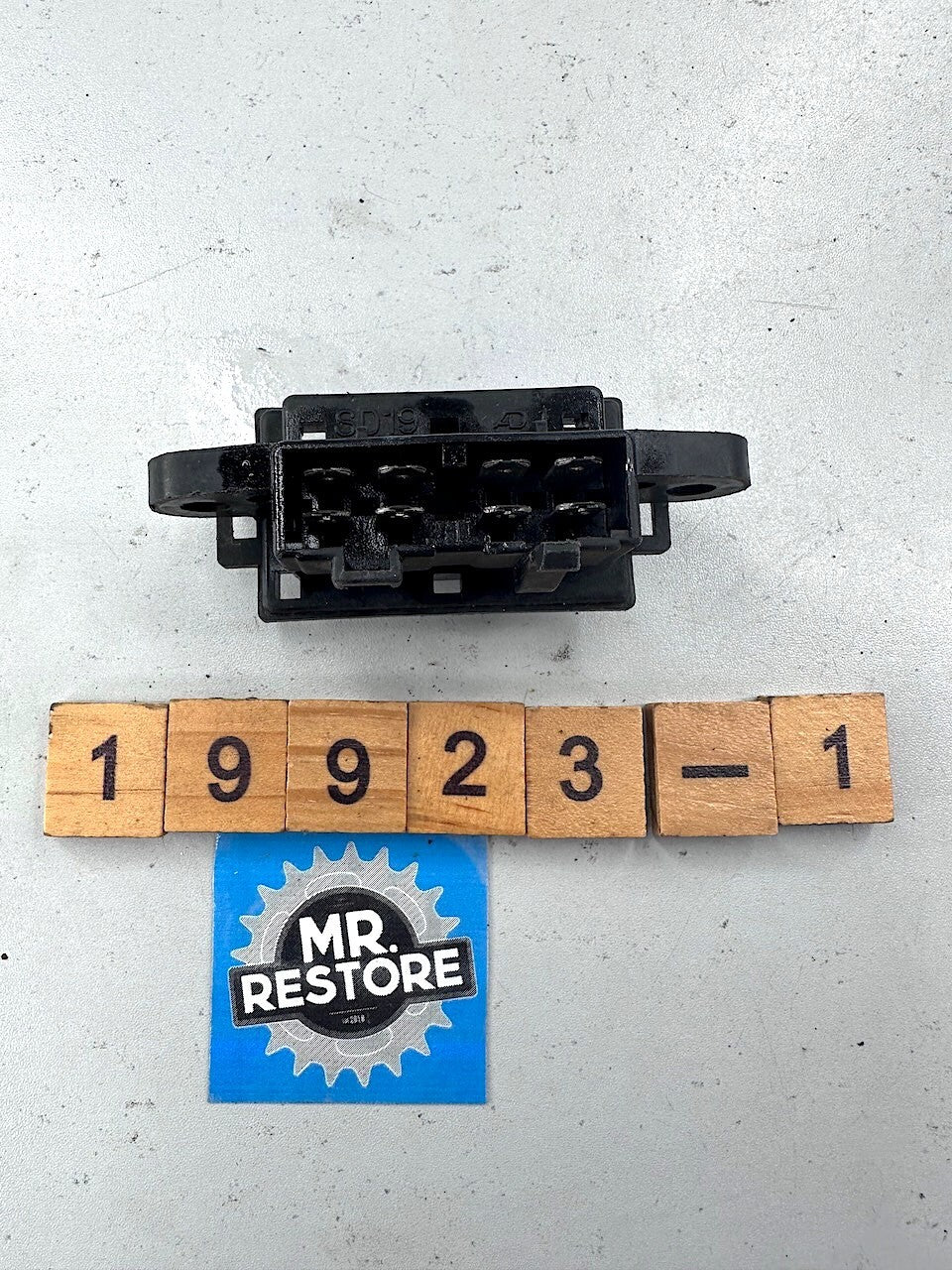 Suzuki GSX1100 GSX750 VX800 GSX250 Across - Fuse Box 36740-34C01