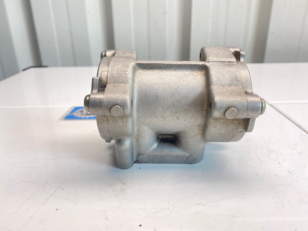 Kawasaki GPZ900R ZX900 GPZ750R Oil Pump Assy. 16082-1060