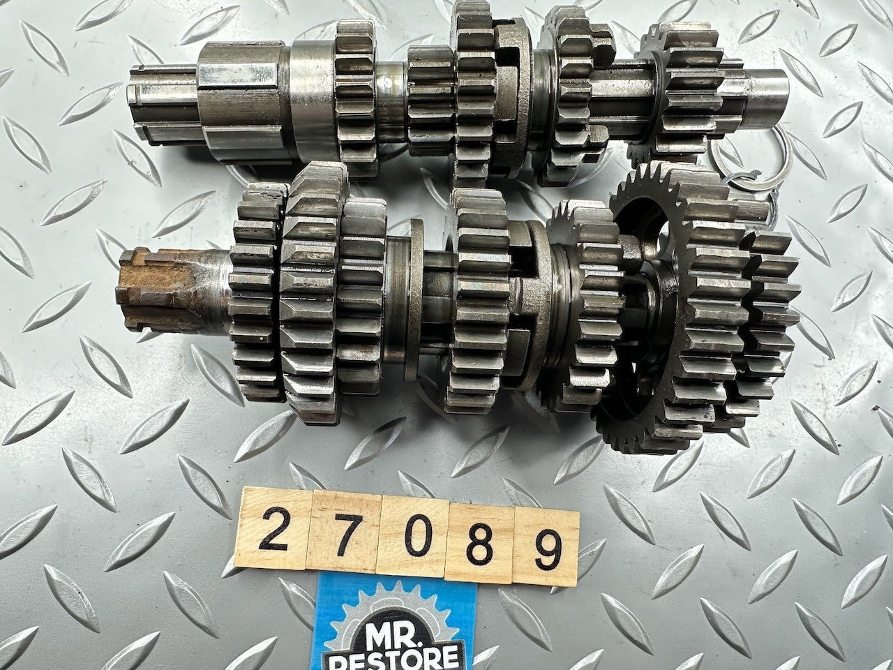Honda SL125 SE - Transmission Gears & Shafts 23211-383-003  23221-107