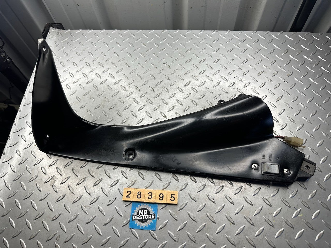 Yamaha FZR1000 '92-93' Left Panel Cowling Fairing 2 - 3GM-2835U  3GM-2835U-70