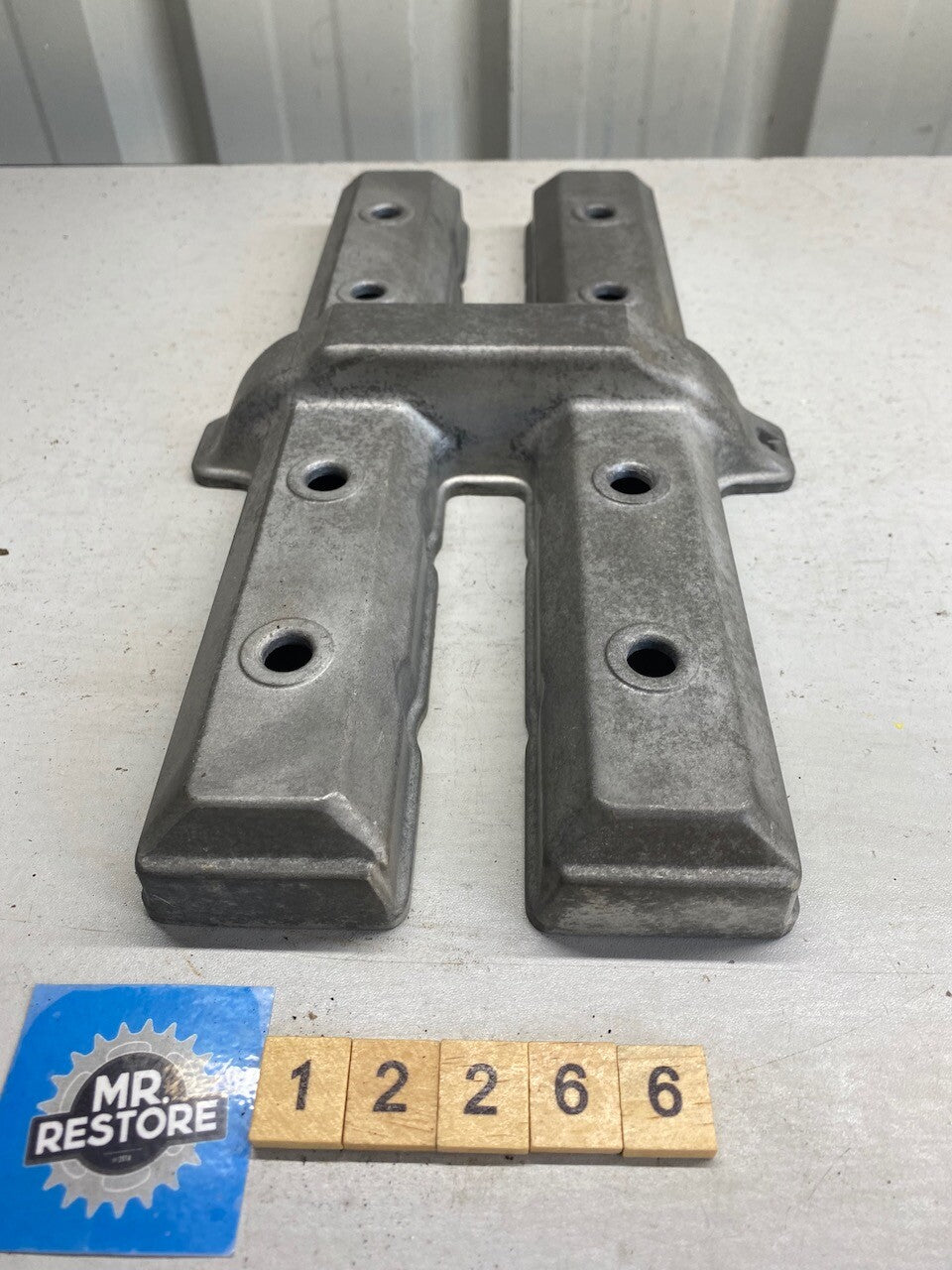 Yamaha FZR400 Cylinder Head Rocker Valve Cover 1WG-11191