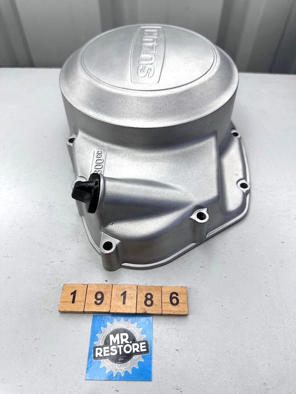 Suzuki GT250 Right Hand Side Engine Cover & Dipstick - Vapour Blasted