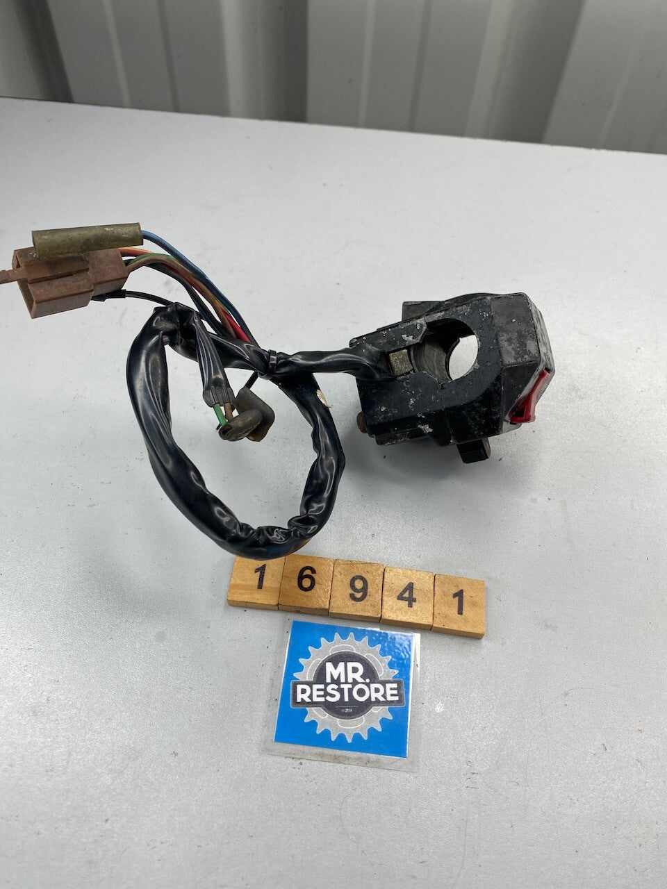 Yamaha SRX600 R/H Handlebar Switch OEM 