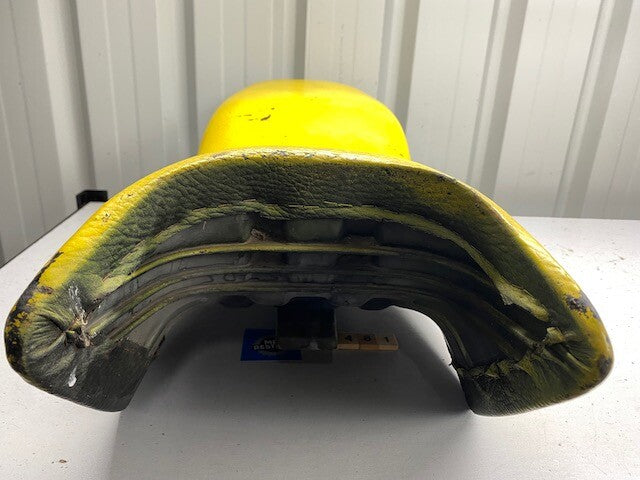 Honda VF400 KE7 Seat - Sprayed yellow !