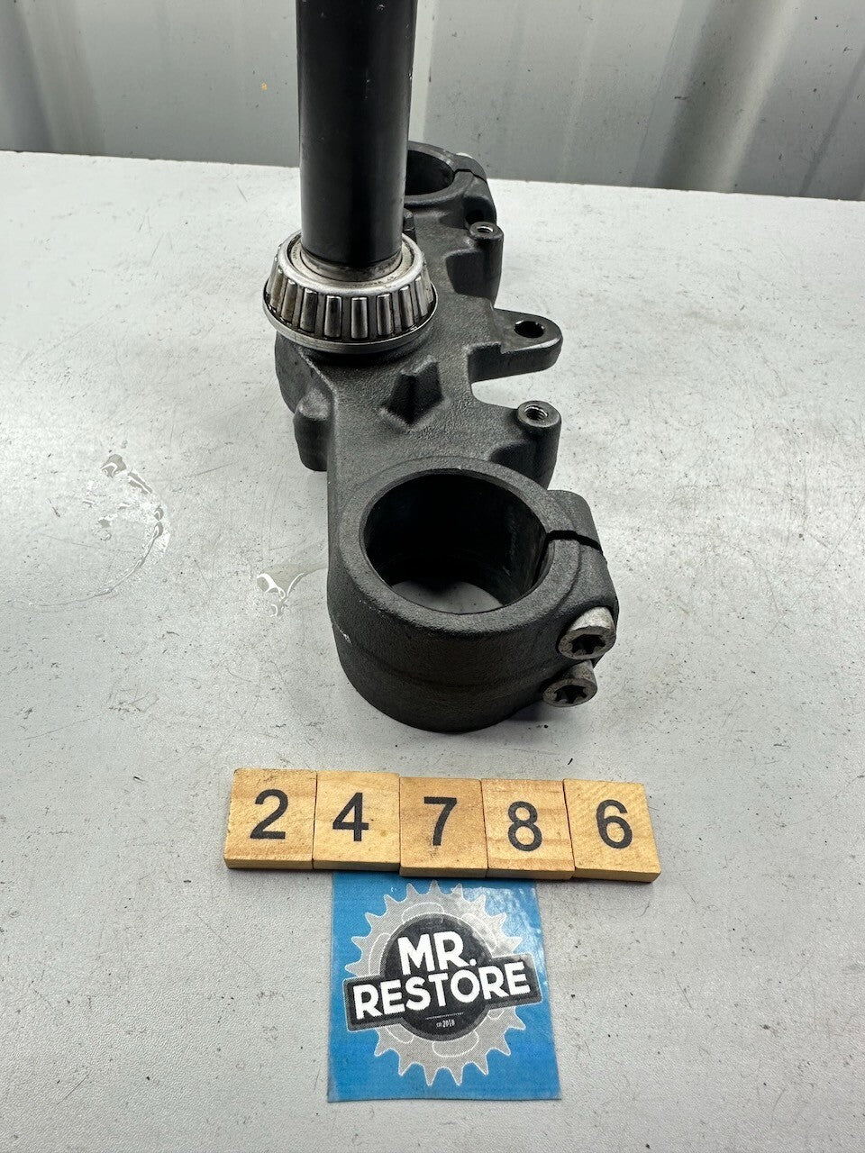 BMW G650GS 2008-16 Triple Tree Fork Lower Clamp Stem & Races etc. 31427726772