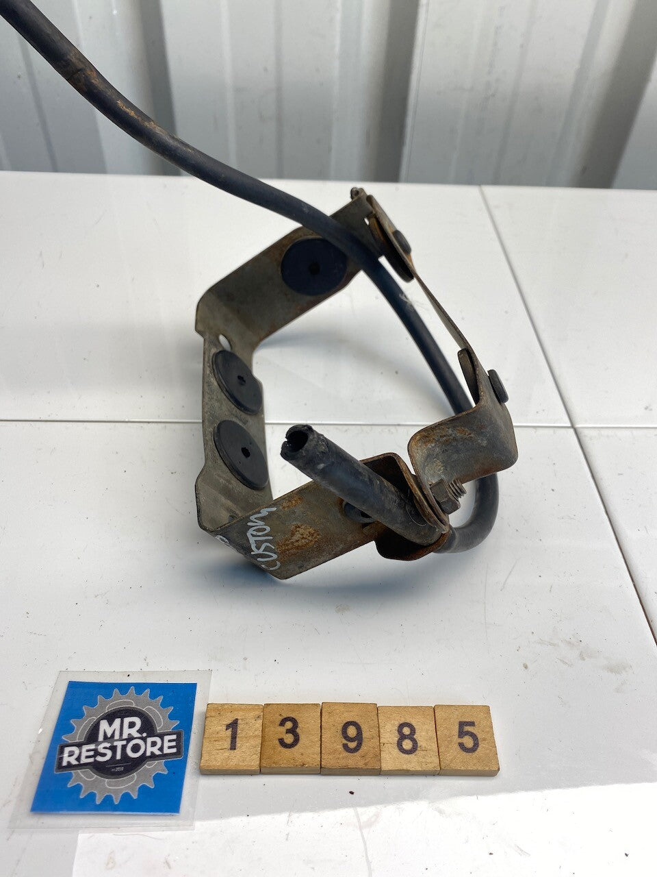 Honda CX500 Battery Bands 50327-415 & 50328-415