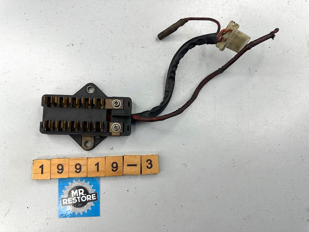 Suzuki GSX1000 GSX750 GS1000 GS850 Fuse Box 36740-49200