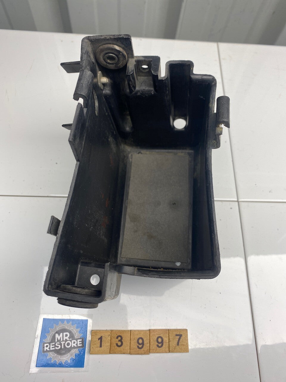 Yamaha FZR1000 1989-90 Battery Holder Box 3GM-21240