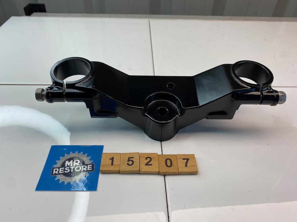 Suzuki RG250 Steering Stem Head 1986 Re-painted