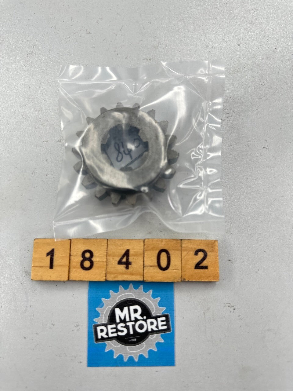 Suzuki GN250 DR250 Transmission 5th Driven Gear (18T) 24351-38200  24351-38201