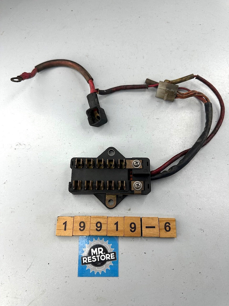 Suzuki GSX1000 GSX750 GS1000 GS850 Fuse Box 36740-49200