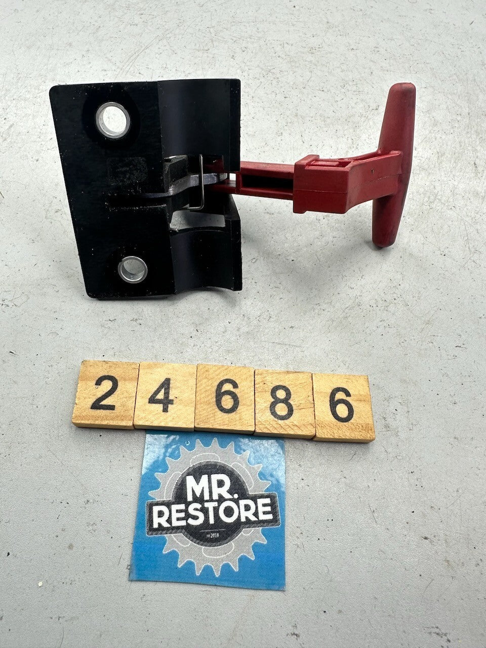 BMW G650GS F650GS R1100S Seat Release Latch Lever 51257650082  52532328565