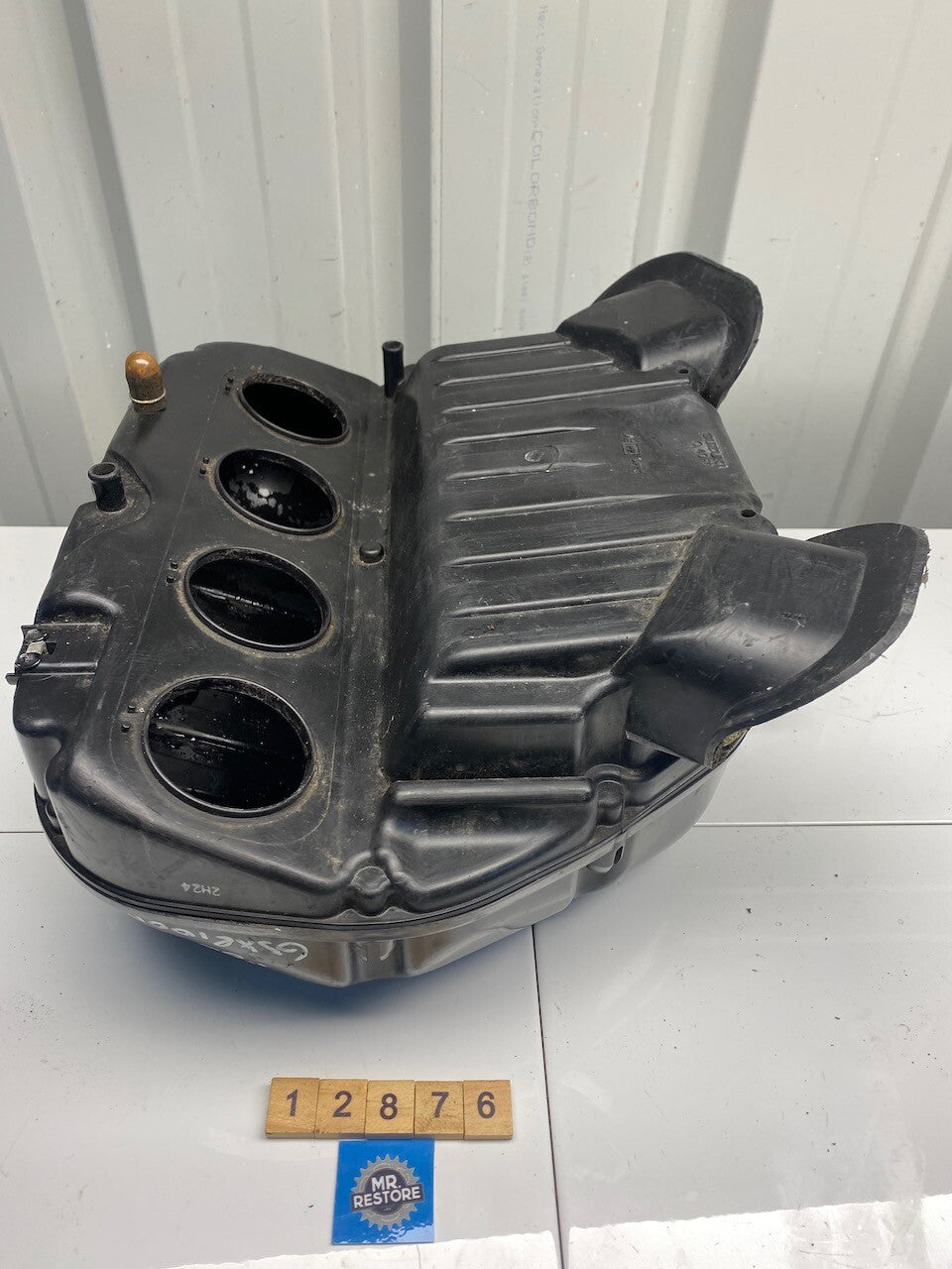 Suzuki GSXR1000 Air Box Air Cleaner 13700-40F00