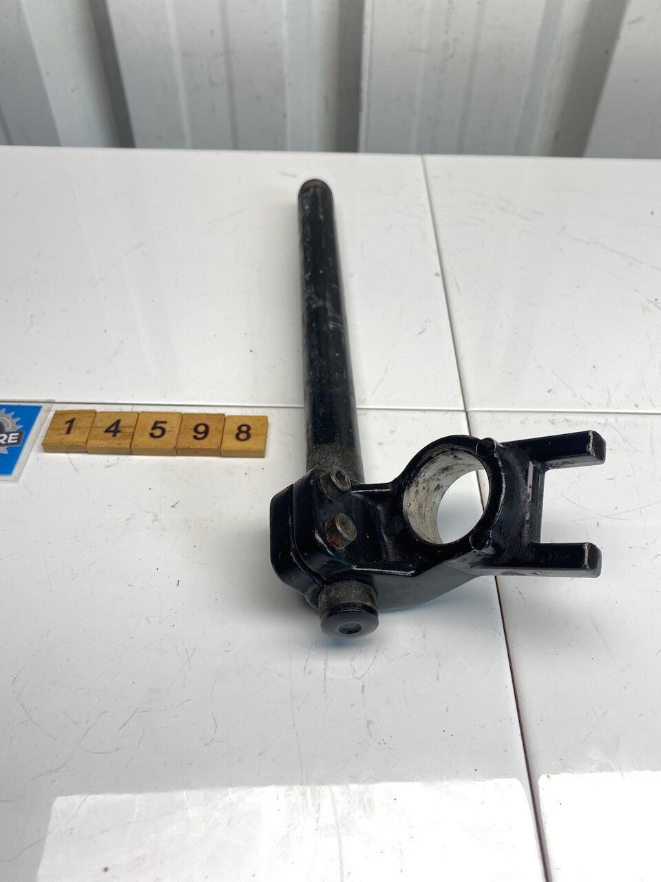 Kawasaki ZX1100 R/H Handlebar & Mount 32mm
