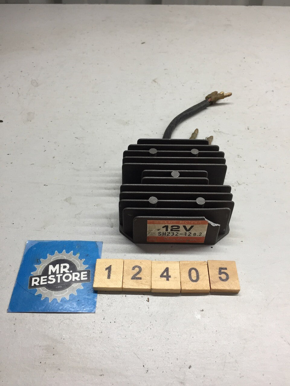 Honda CB250 CB400 Regulator Rectifier OEM SH232-12