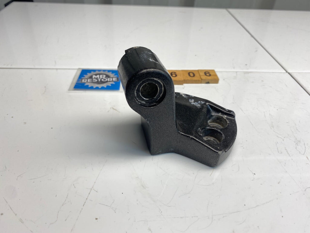 Kawasaki ZX500 GPX500R ZX600 GPX600R 600R R/H Handlebar Mount 38mm 46012-1176