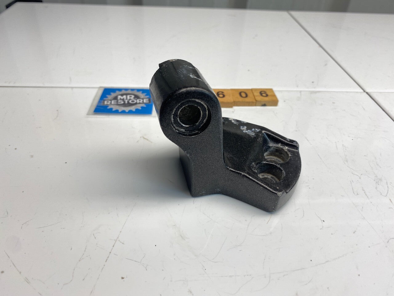 Kawasaki ZX500 GPX500R ZX600 GPX600R 600R R/H Handlebar Mount 38mm 46012-1176