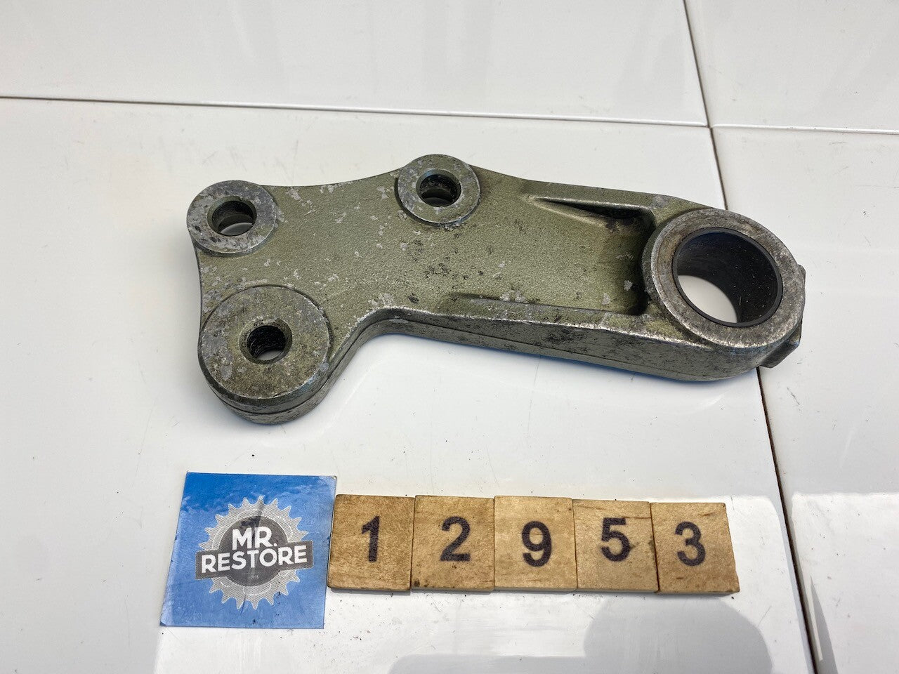 Kawasaki GPZ900R ZX900 Rear Brake Caliper Holder 43044-1060
