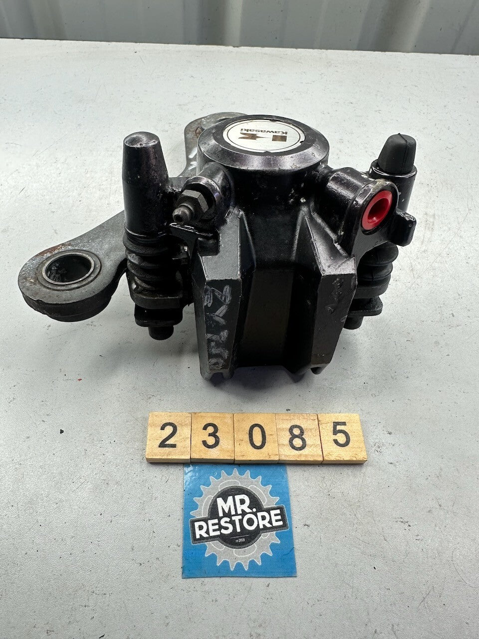 Kawasaki ZX750 GPZ750 '83-85' Rear Brake Calliper & Mount 43041-1105
