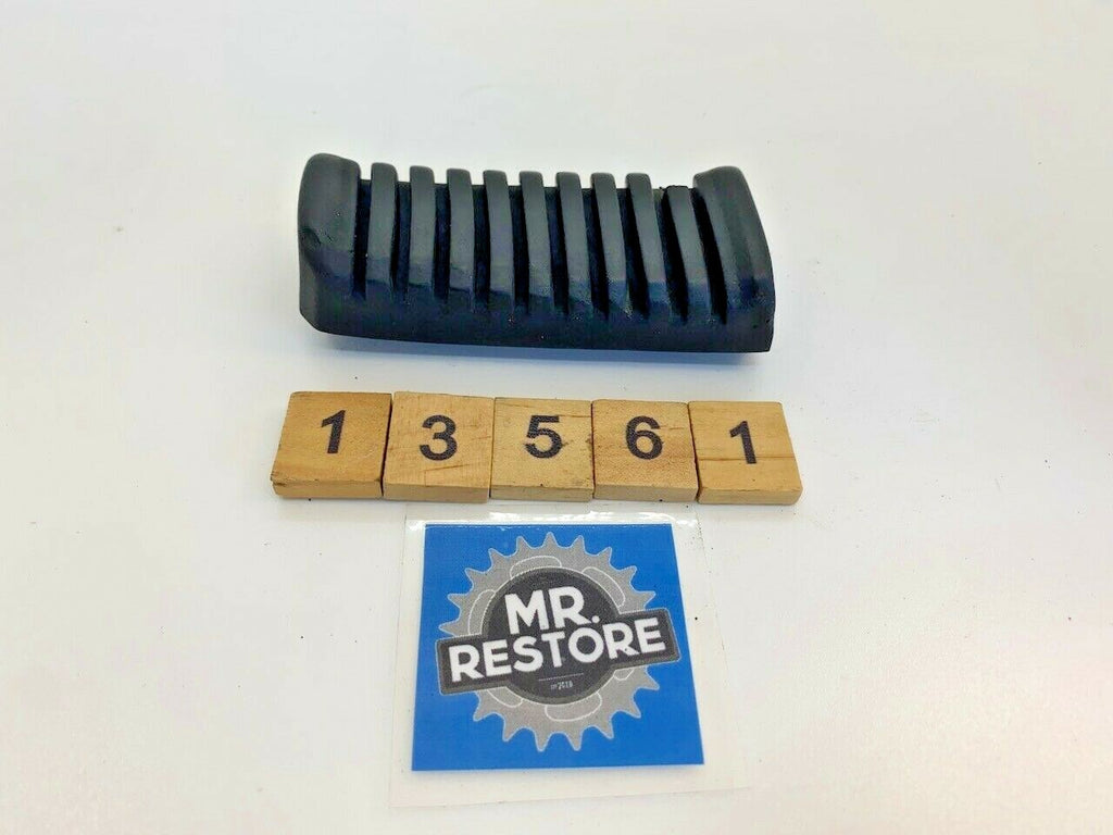 Kawasaki GPZ900R etc. Front Riders Foot rest Rubber OEM 34028-1118