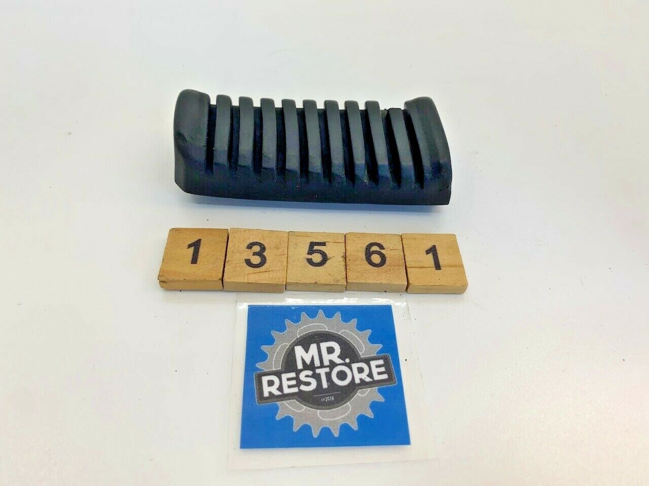 Kawasaki GPZ900R etc. Front Riders Foot rest Rubber OEM 34028-1118