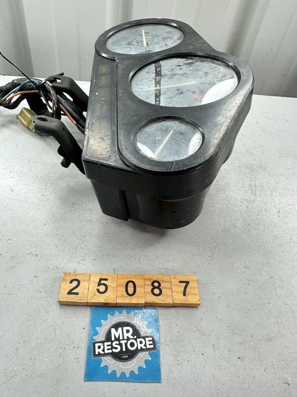Honda VT250 Z KMH Meters Dashboard, Harness & Bracket (Speedo Tested)