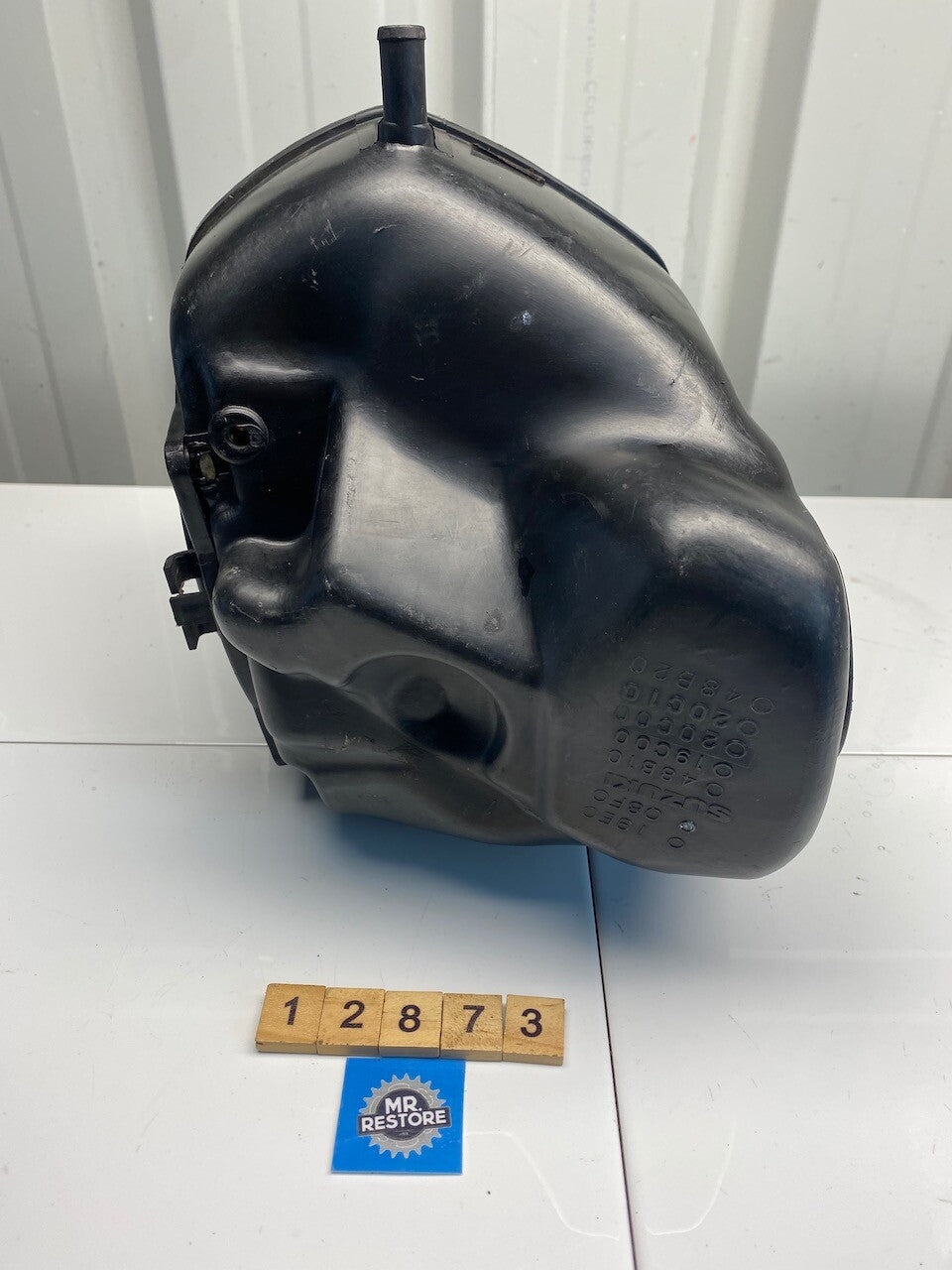 Suzuki GSX750F Katana 1998 Air Box Cleaner 13700-08F00
