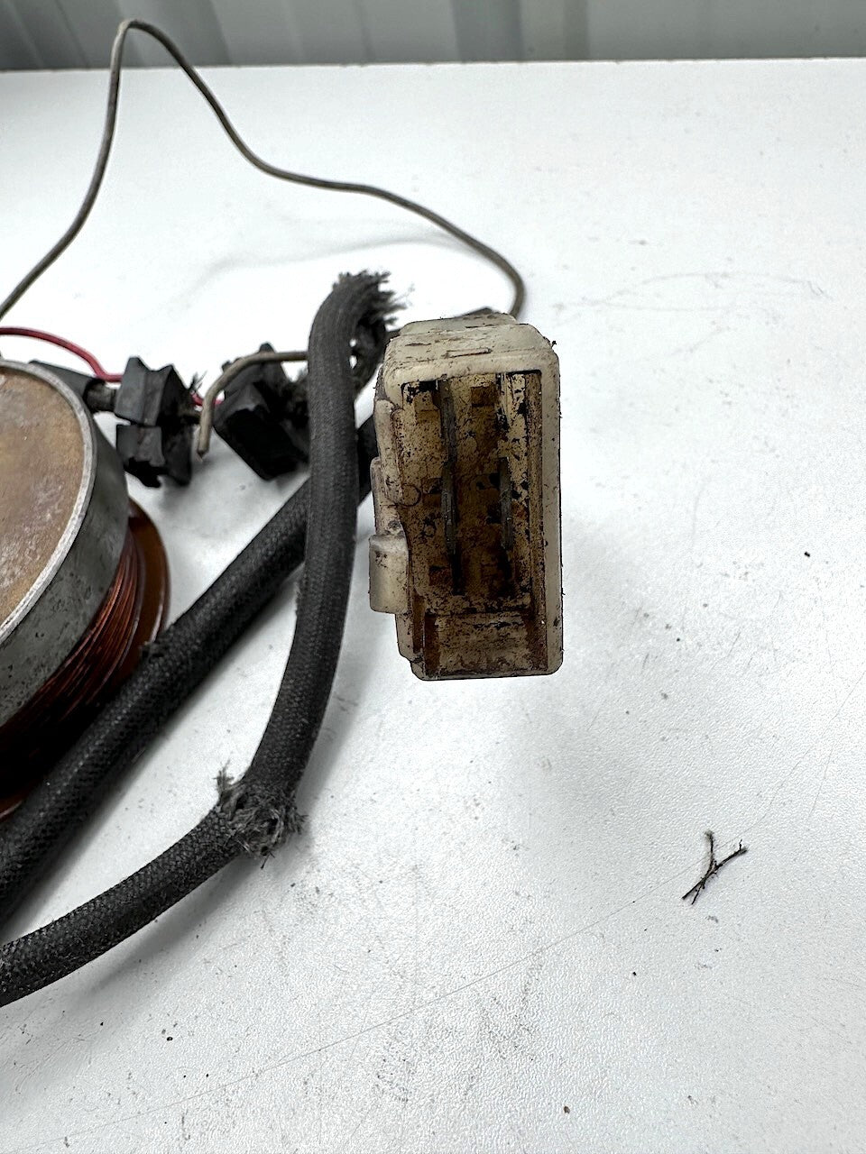 Kawasaki KZ400 1974-77 OEM Field Coil 021250-0540