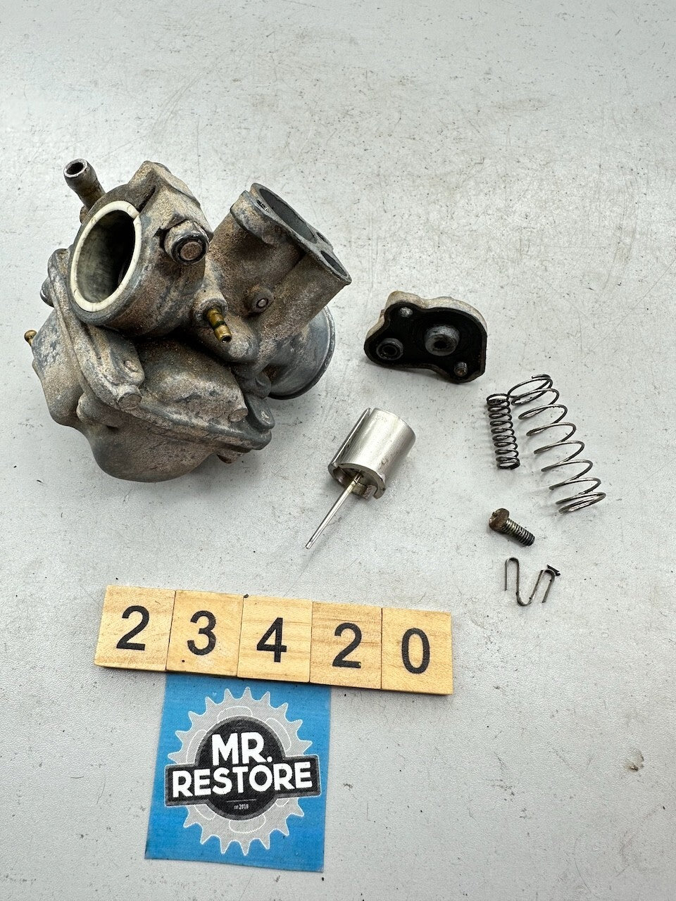 Yamaha V90 T OEM Mikuni Carburettor Carb (Fully functional)