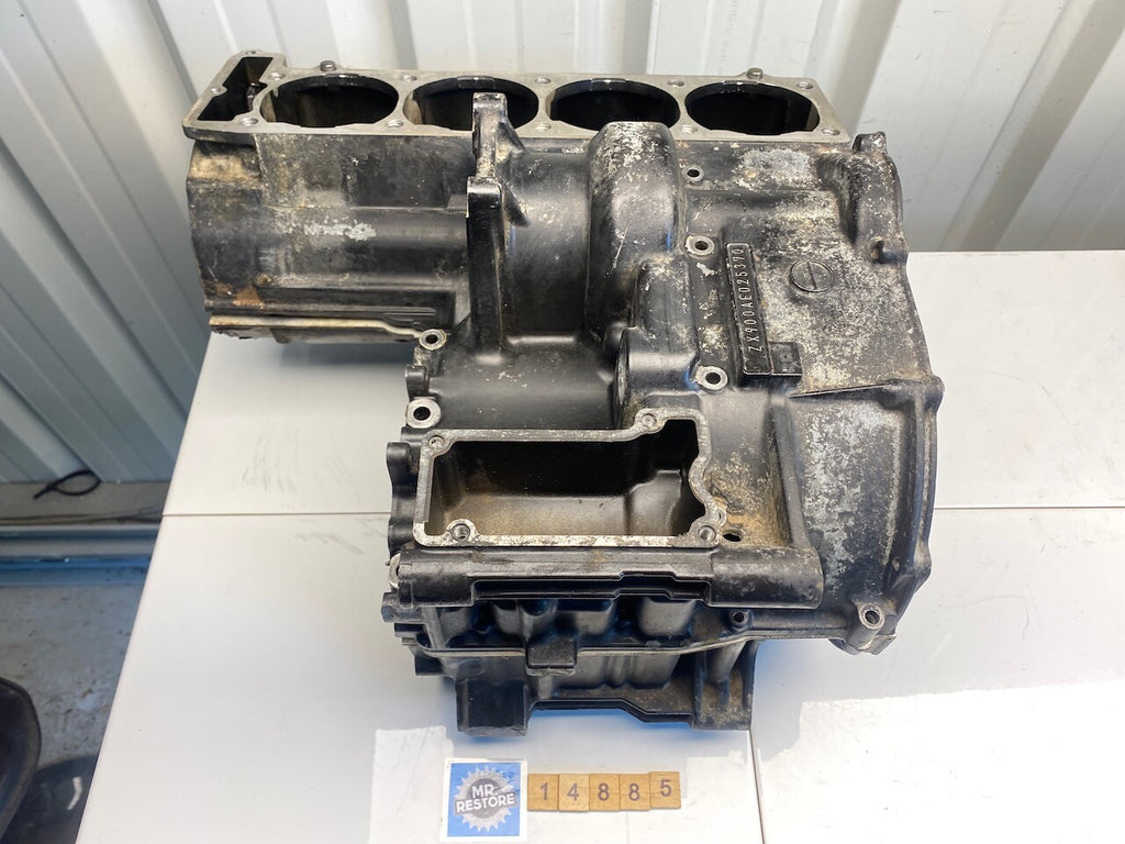 Kawasaki GPZ900R ZX900 Crank Cases