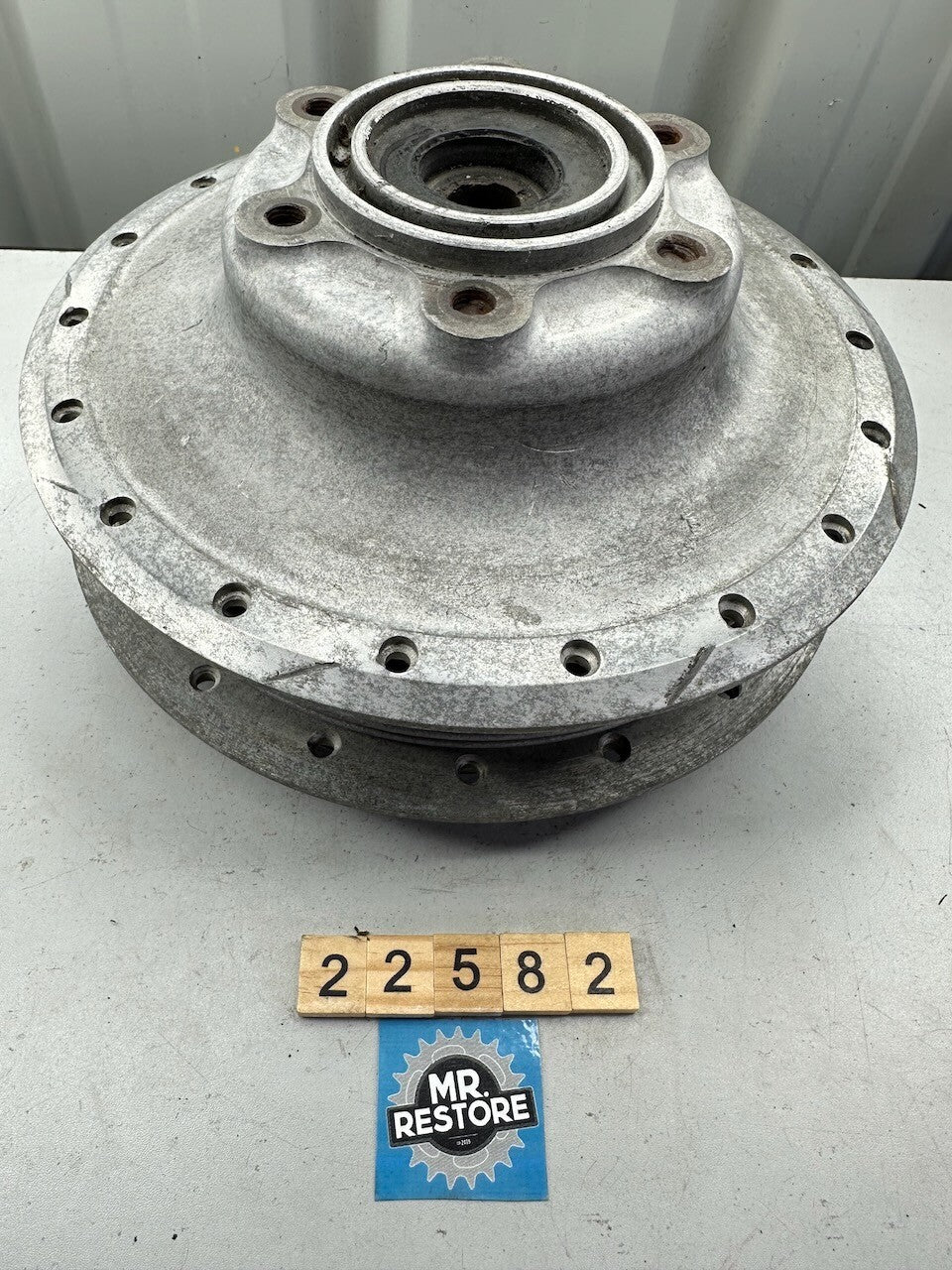Yamaha TX750A 1973 Rear Wheel Hub