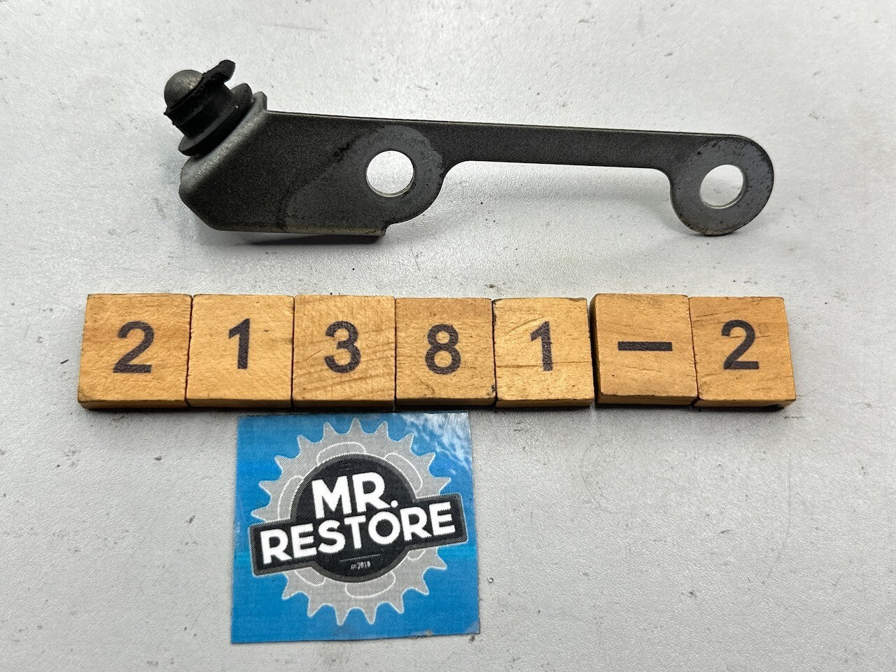 Yamaha TZR250 1986-88 1KT 2MA Side Cover Stay 1 - 1KT-2172E