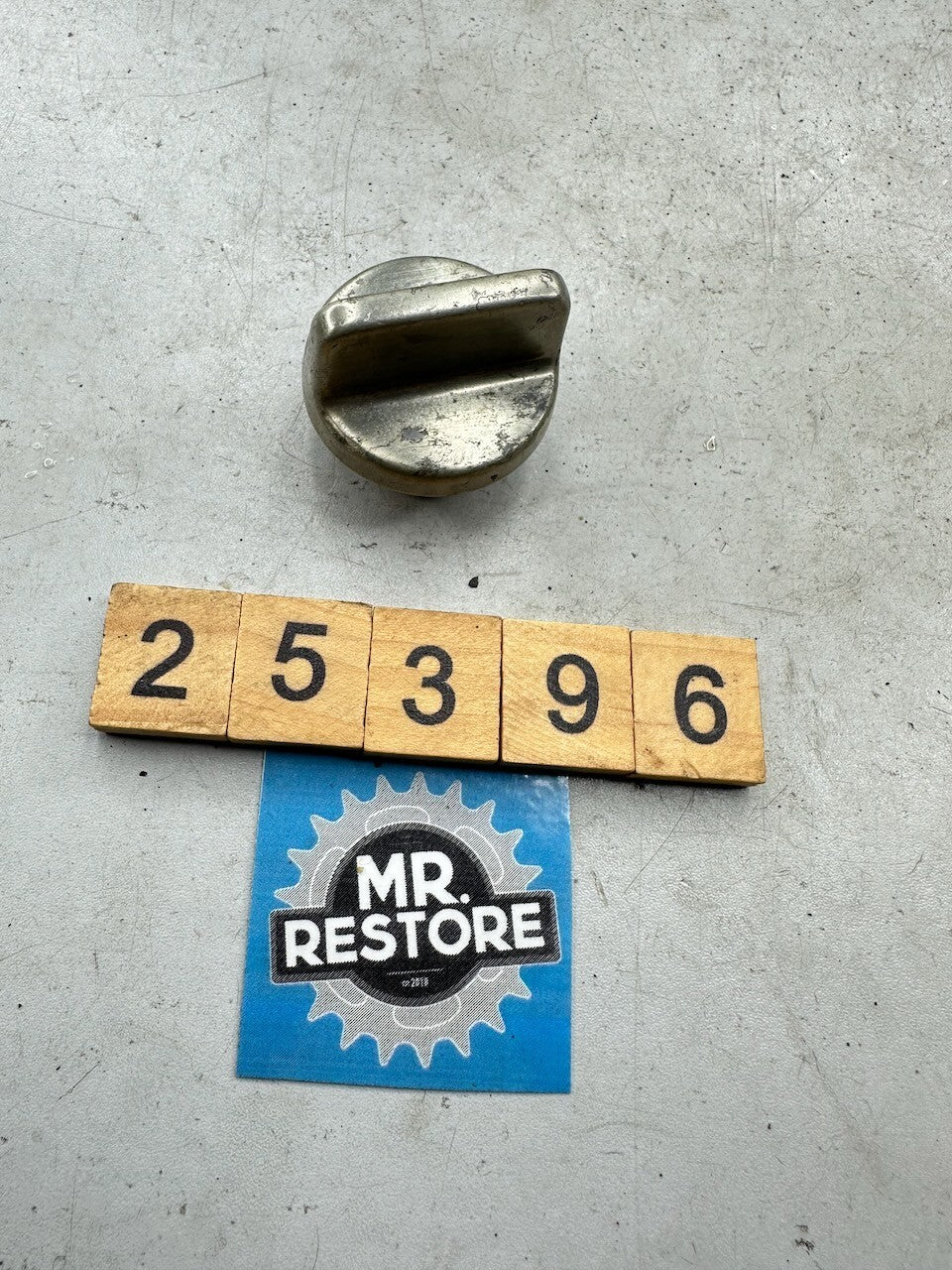 Yamaha V-Max 1200 VMX12 '85-03' XJ 1100 900 750 700 650 XJR1300 Oil Plug Cap