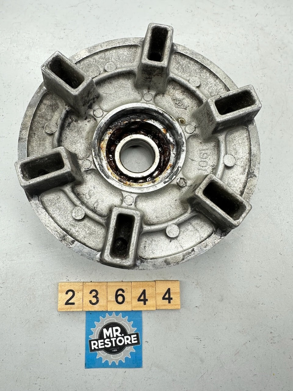 Kawasaki ZZR250 EX250 EX500 Ninja GPZ500S ER500 Rear Wheel Hub 42033-1210-7J