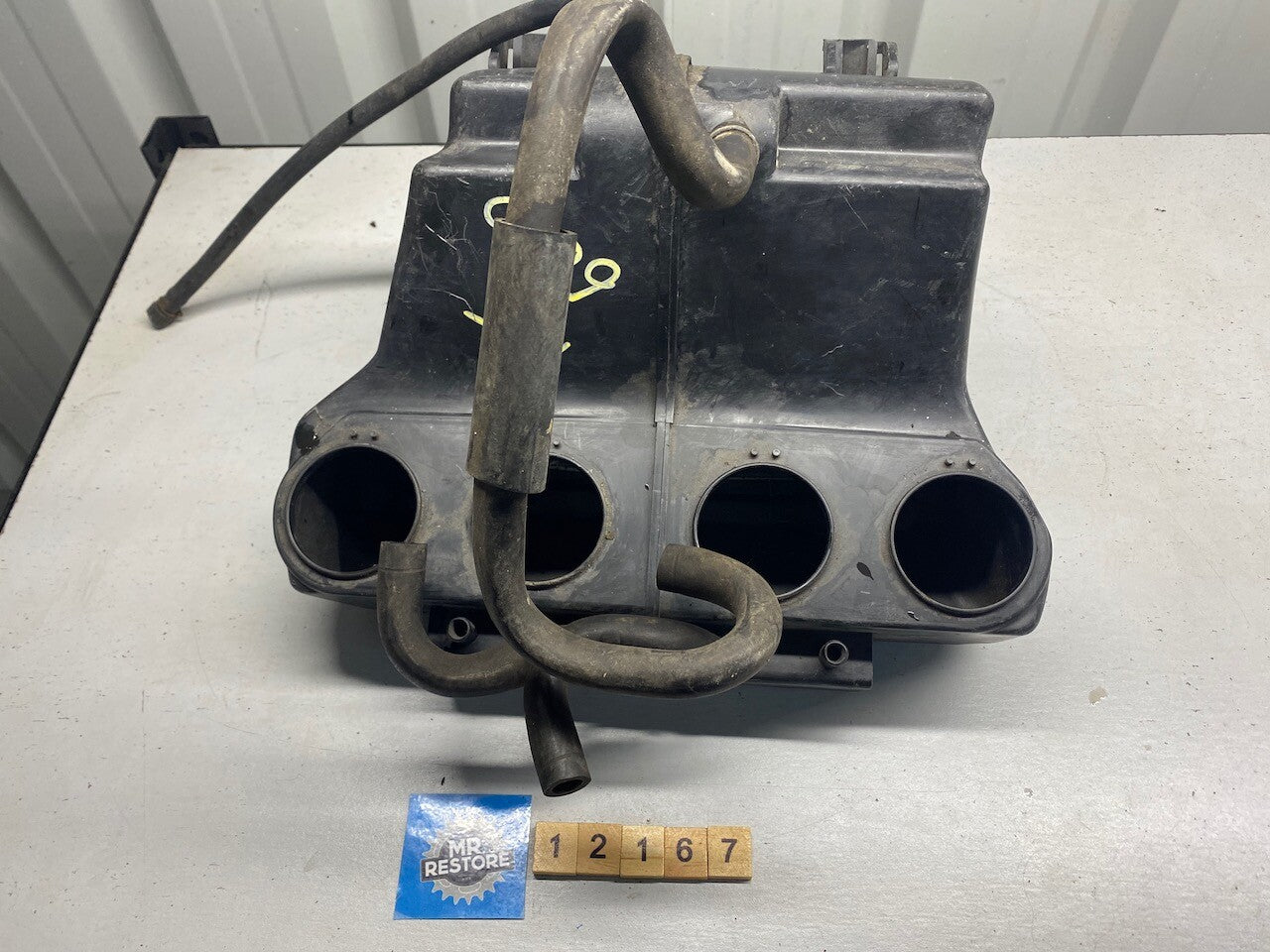 Suzuki RF900 Air Box Air Cleaner & Inlet Tube