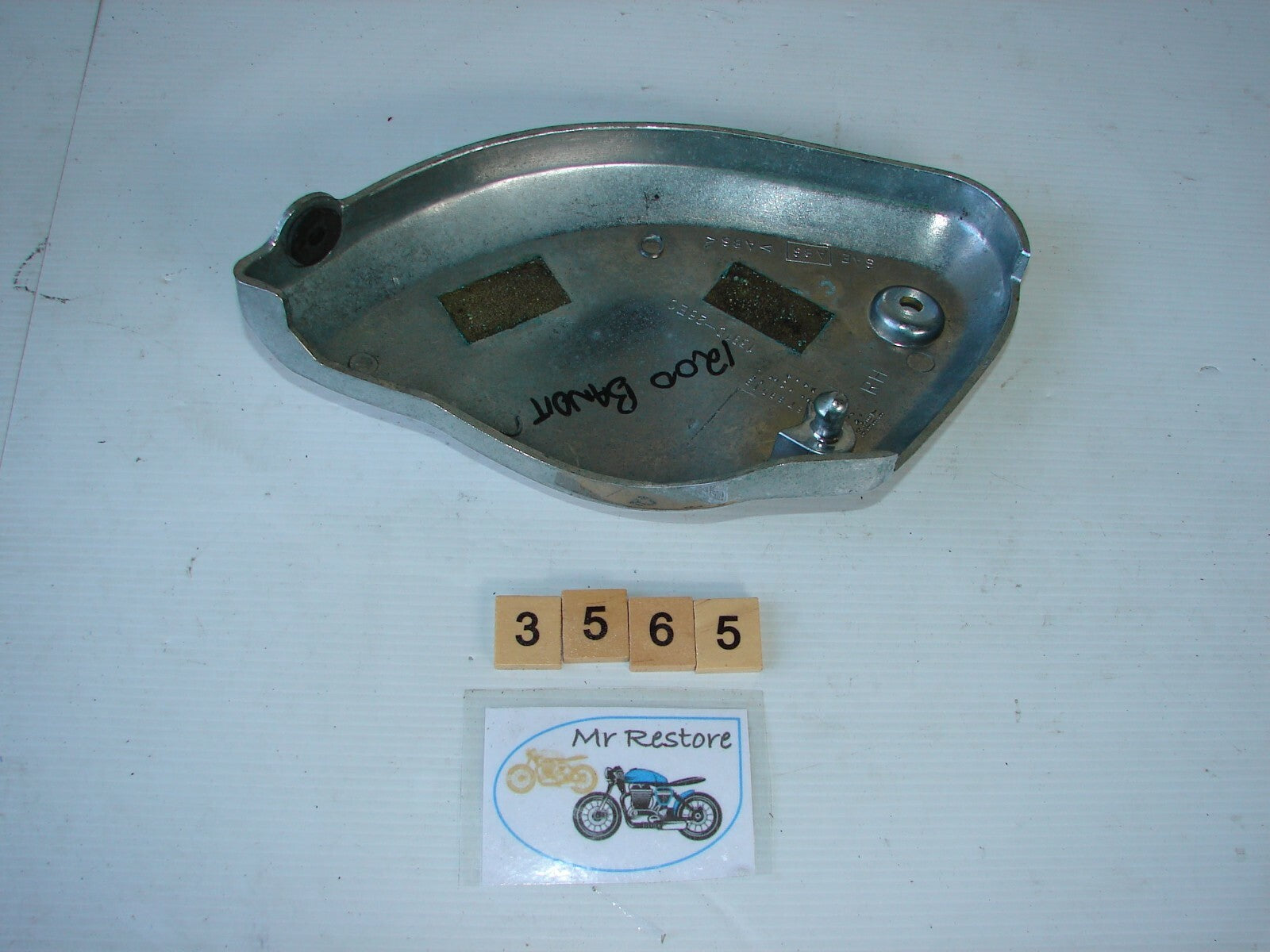 Suzuki GSF1200 GSF600 Bandit Air Box Cover Trim Panel 13910-26E0