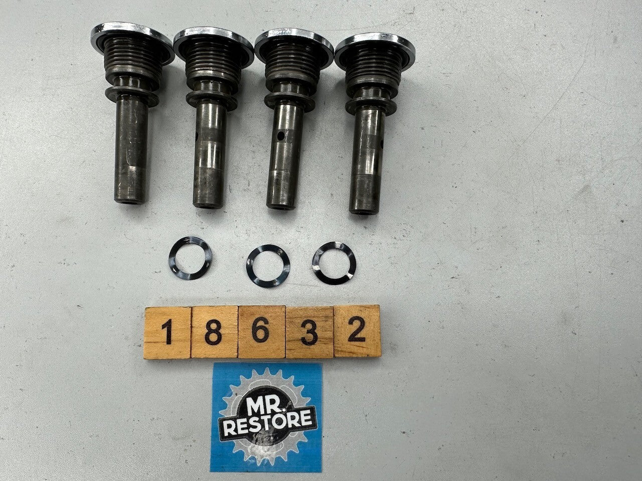 Honda VF1100 VF1000 VF750 VF700 VF500 Rocker Arm Shaft x 4 - 14631-KE8