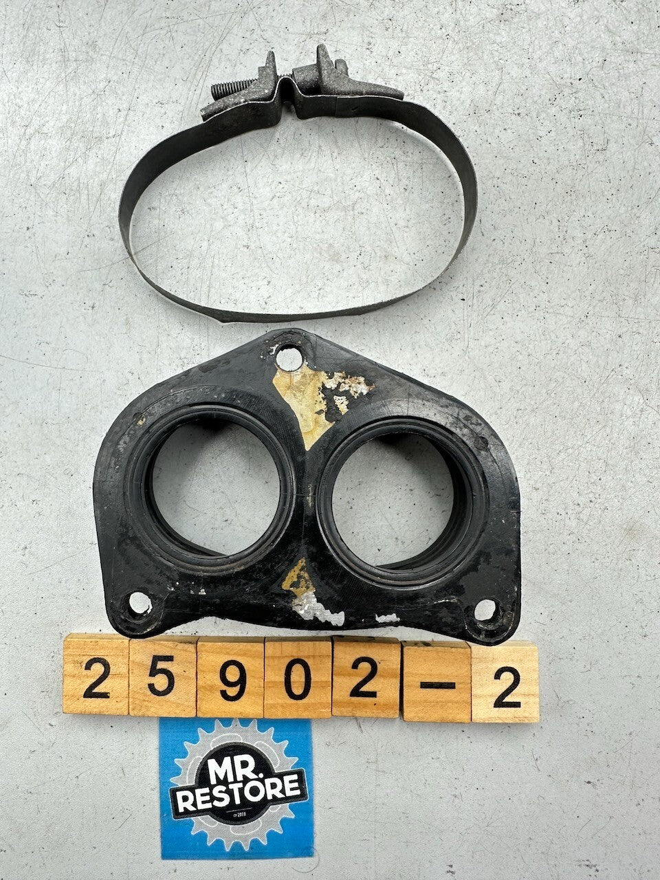 Kawasaki Z1300 KZ1300 '79-82' ZG1300 Carburettor Holder 16065-1016