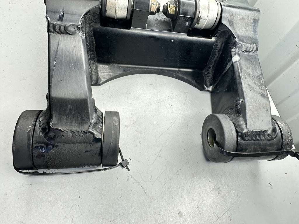 Triumph Daytona Speed Triple T300 Sprint Trophy - Swingarm & Linkage