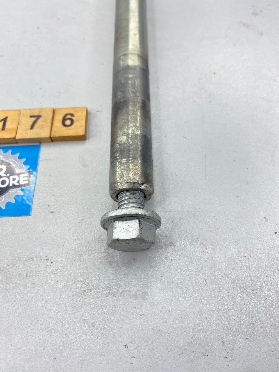 BMW R1200GS R1200R R1200RT R1200S R900RT - Trailing Arm Axle - Stainless Steel