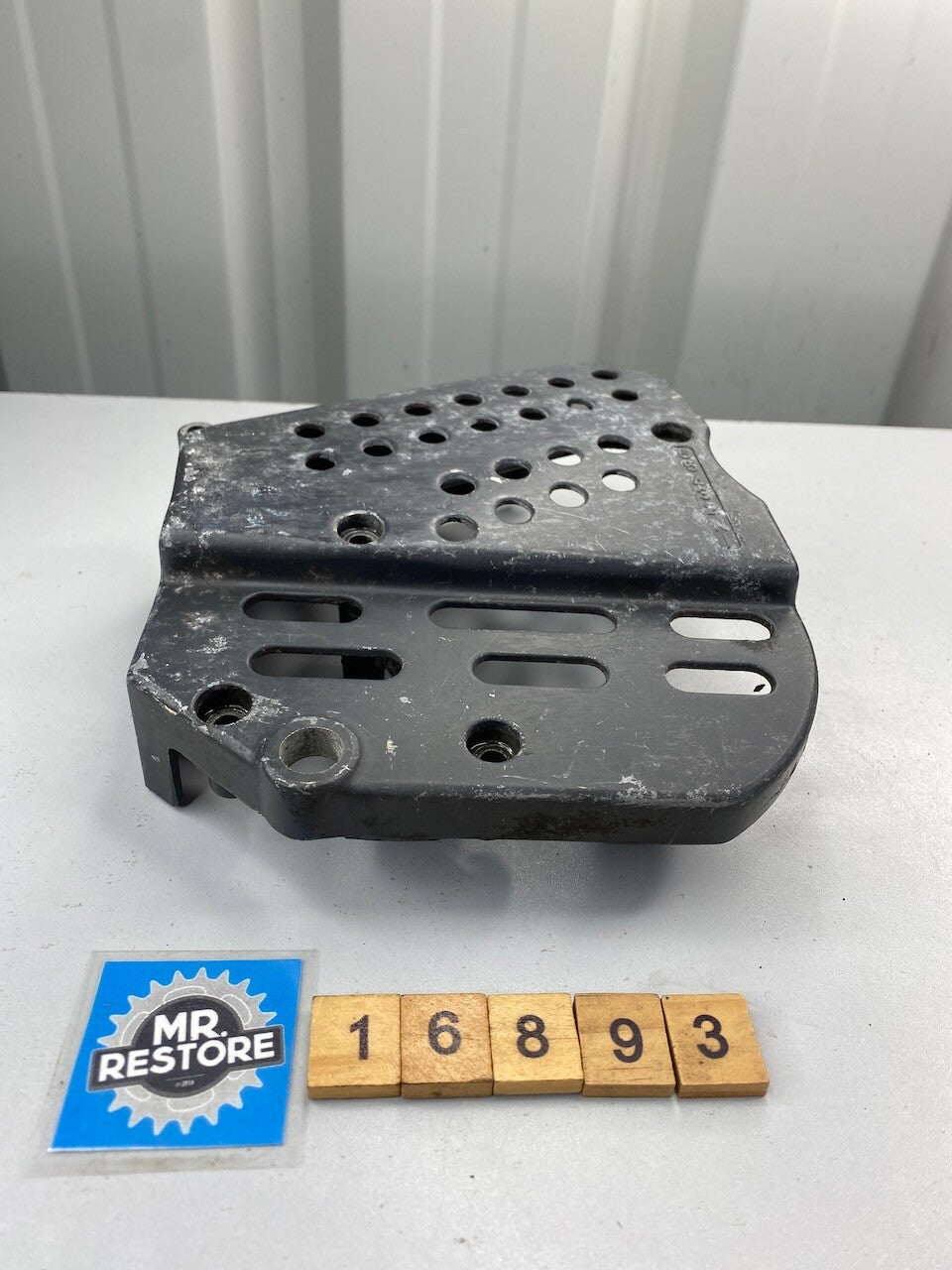 Suzuki GSXR750 J K L Engine Sprocket Cover 11361-17C0 or 11361-17C02