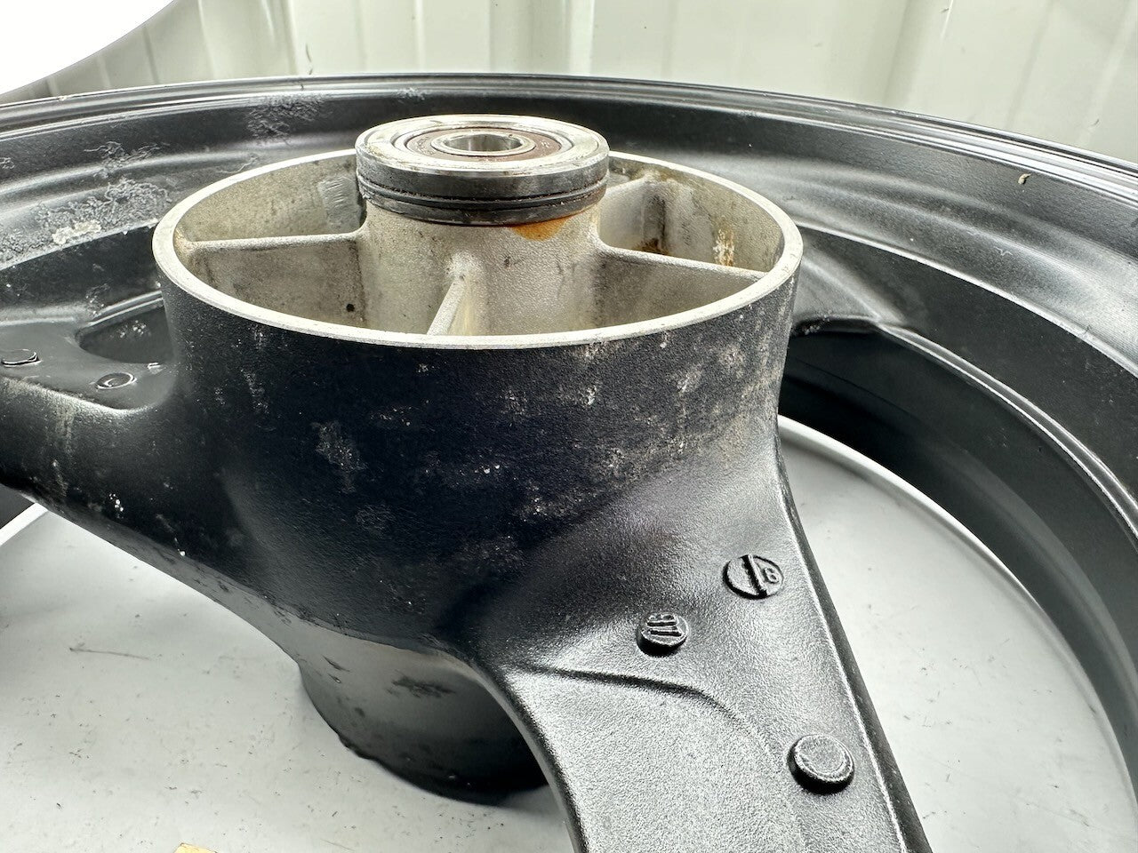 Honda VTR1000F 98-00 OEM Rear Wheel 17 x 5.50 (72R)