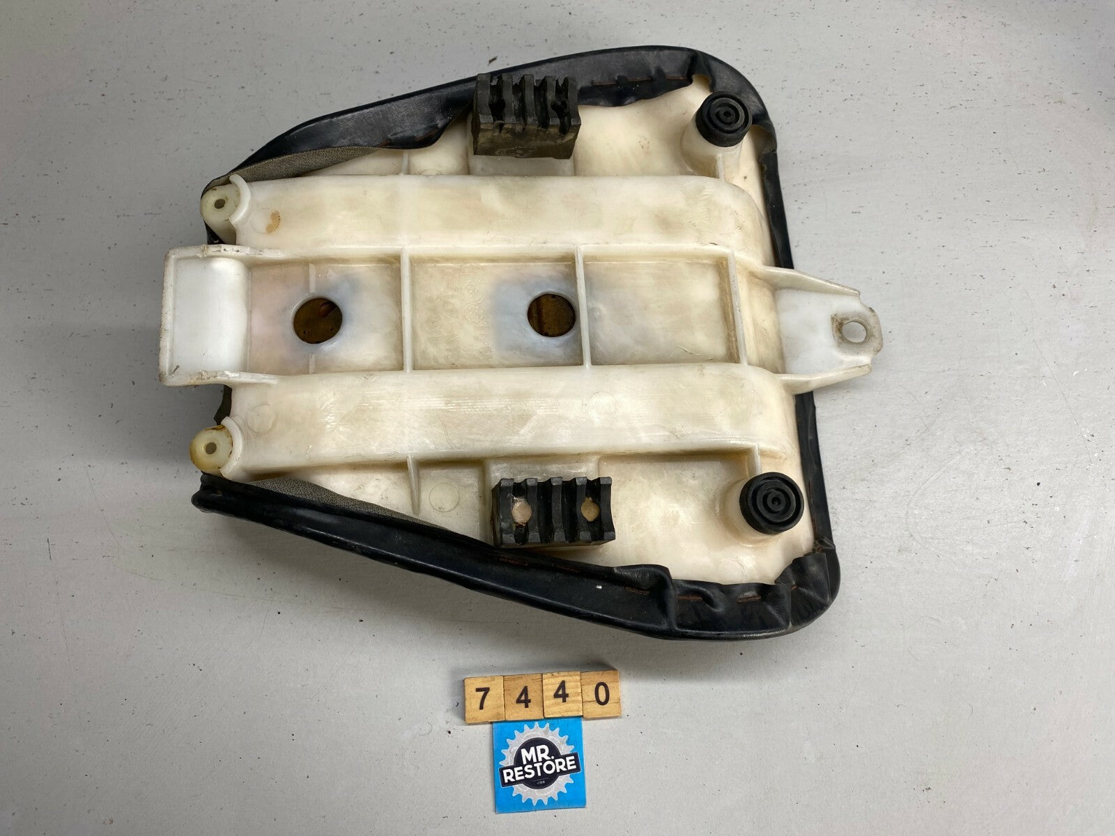 Yamaha FZR250 3LN Riders Pilot Seat 3LN-24712-00
