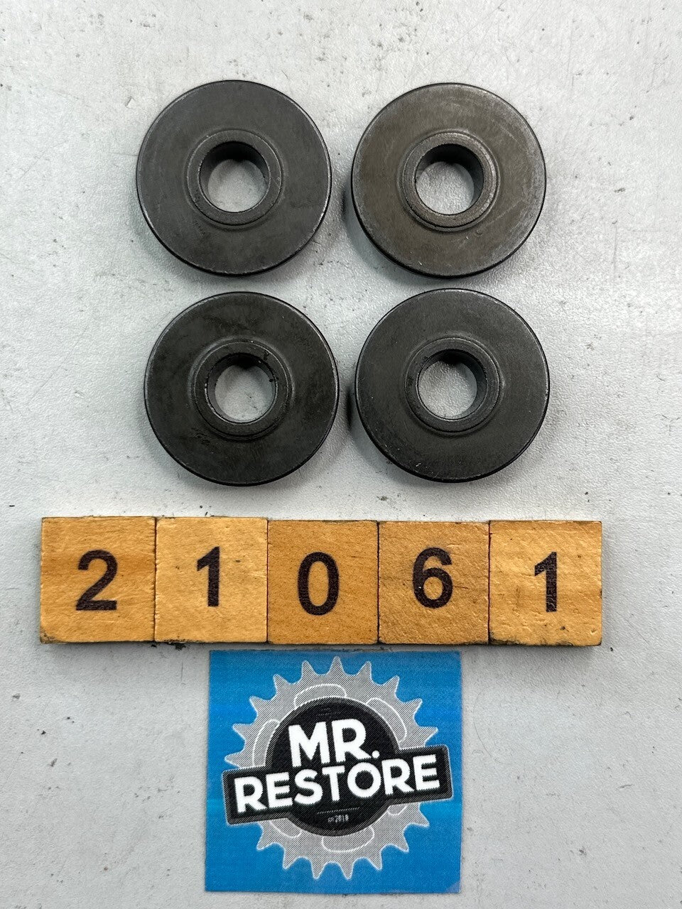Yamaha XV1100 XV1000 XV920 XVS1100 Valve Spring Retainer x 4 - 4X7-12117