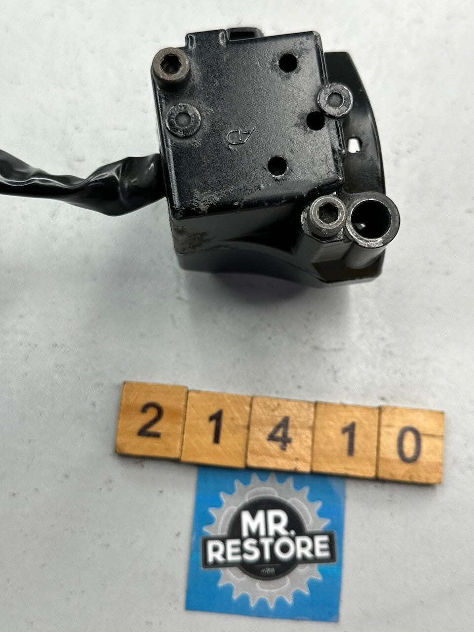 Yamaha TZR250 1KT 2MA SDR200 R/H Handlebar Switch 1KT-83975