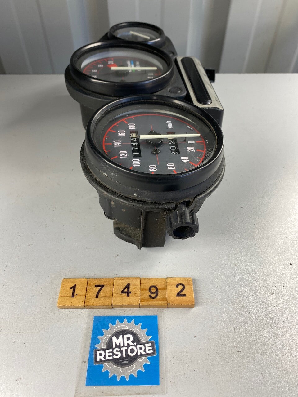 Kawasaki ZX2RC Dashboard Meters Instruments KMH -Tested