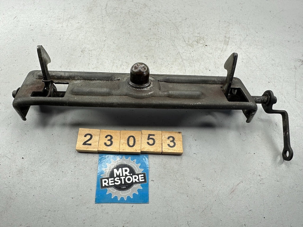 Suzuki GS650 Katana '81-83' GS550 '82' Seat Latch Clamp 45220-34302